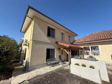 1 - Pyrenees-Atlantiques, Apartment