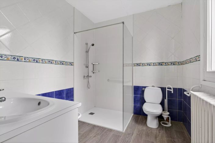 Image No.15-4 Bed House for sale