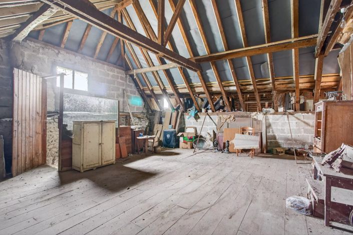 Image No.18-4 Bed House for sale