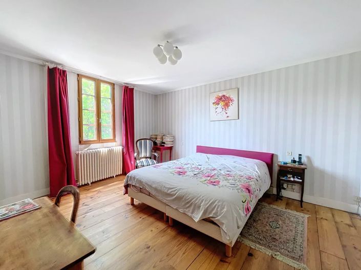 Image No.8-4 Bed House for sale