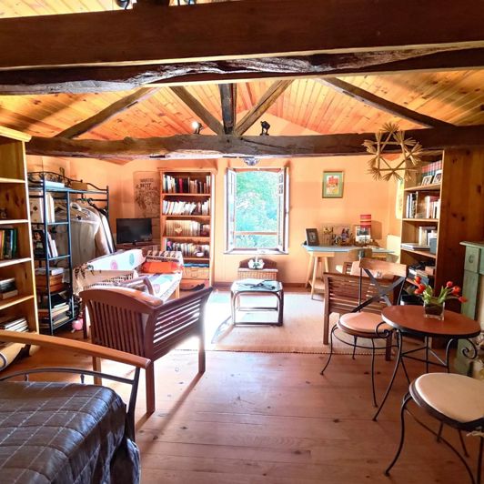 Image No.18-7 Bed House for sale