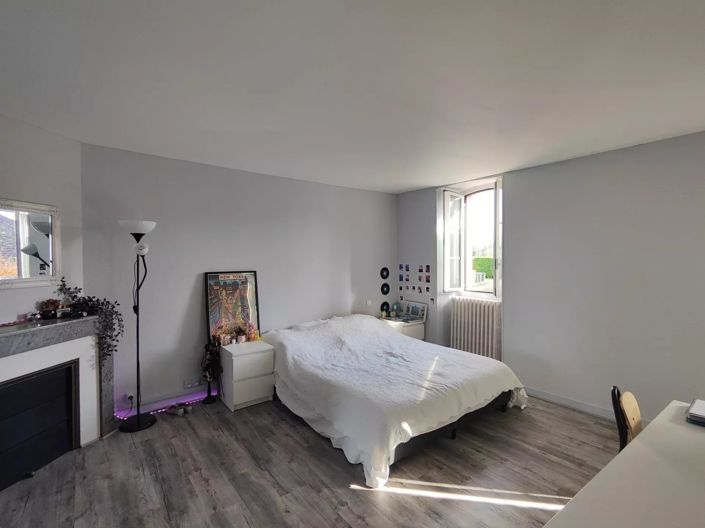 Image No.9-Maison de 8 chambres à vendre à Saint-Étienne-d'Orthe