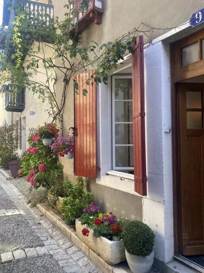 Image No.1-4 Bed House for sale