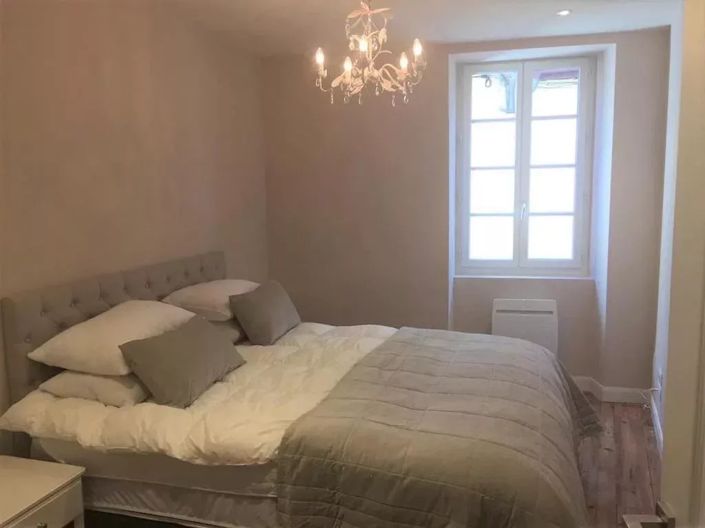 Image No.9-4 Bed House for sale