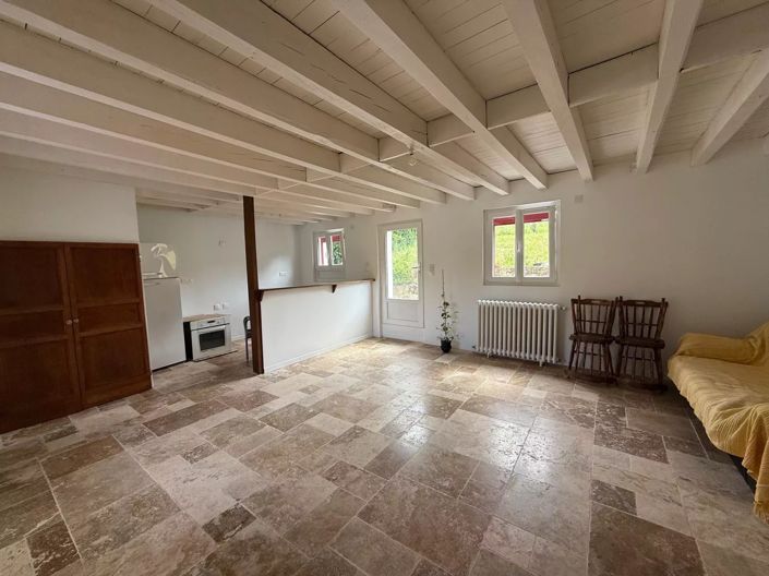 Image No.10-6 Bed House for sale