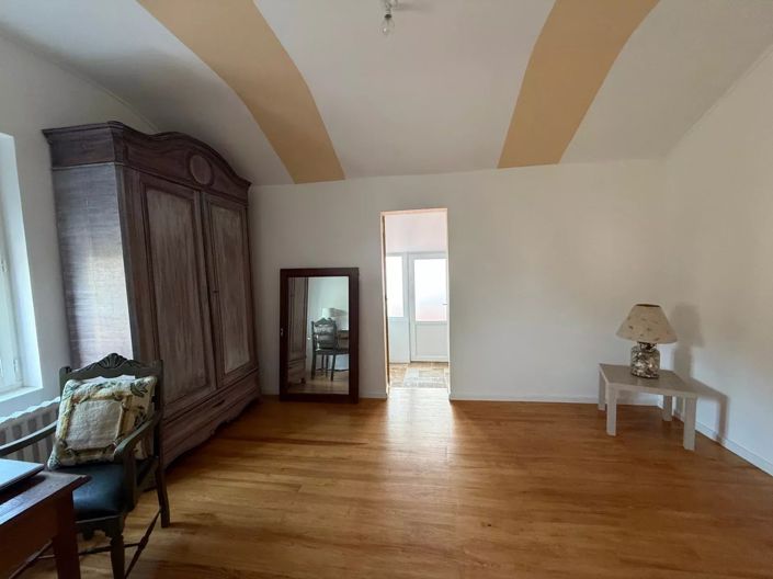 Image No.11-6 Bed House for sale