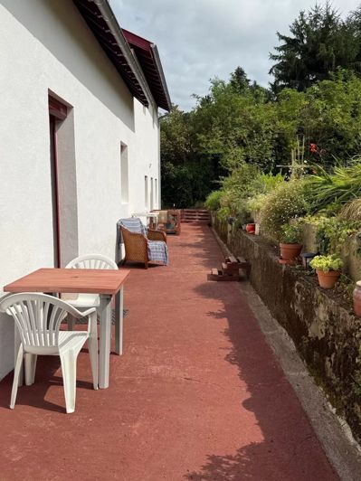 Image No.17-6 Bed House for sale