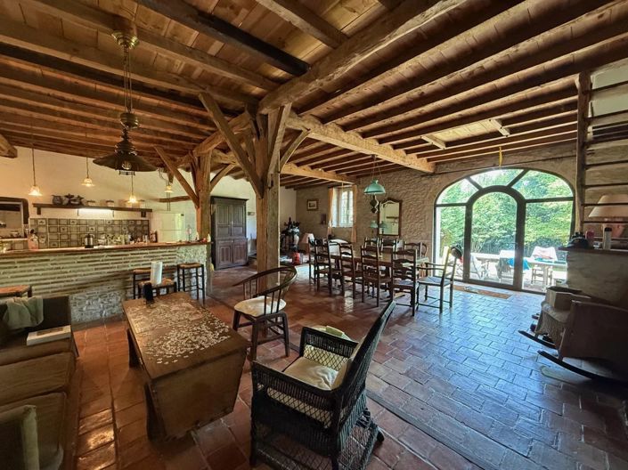 Image No.2-5 Bed House for sale