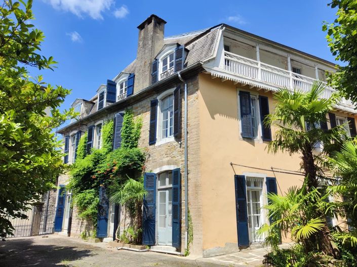Image No.1-13 Bed House for sale