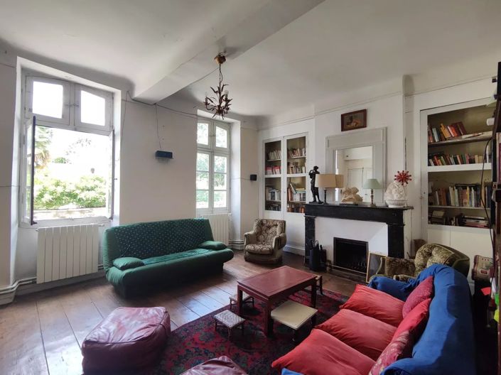 Image No.10-13 Bed House for sale