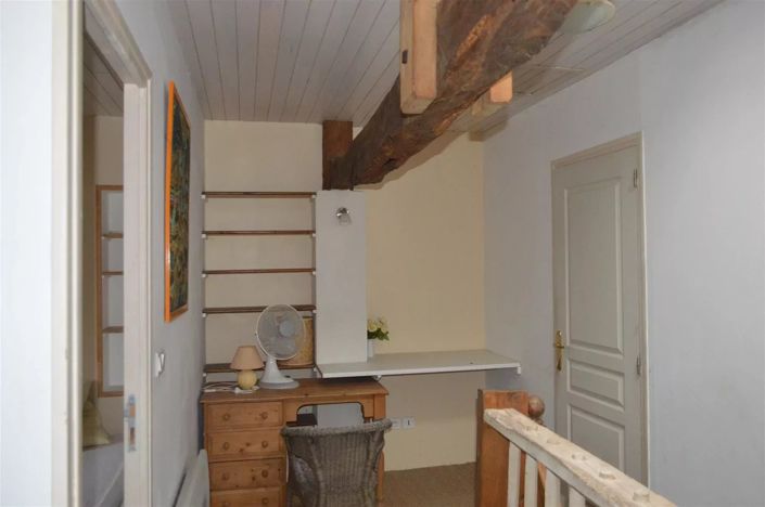 Image No.8-3 Bed House for sale