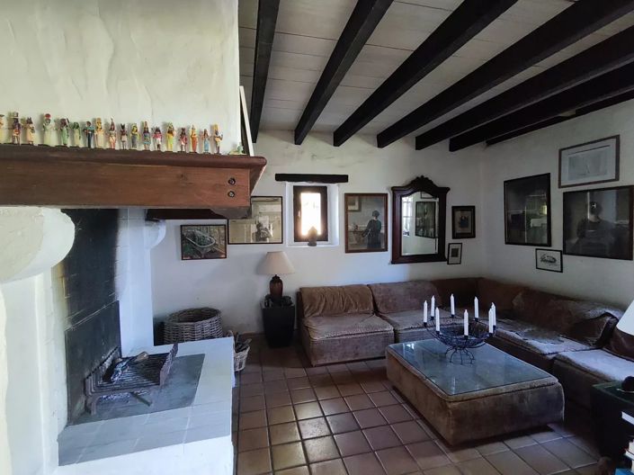 Image No.10-3 Bed House for sale