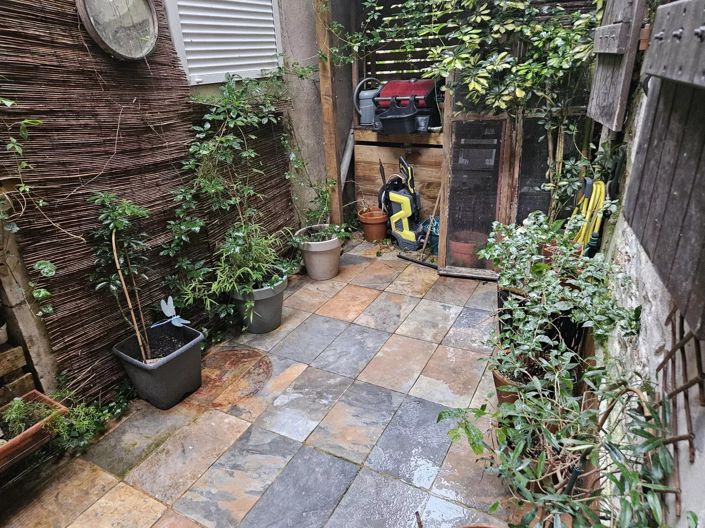 Image No.10-3 Bed House for sale