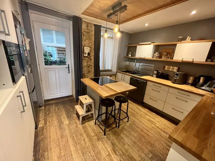 Image No.3-3 Bed House for sale