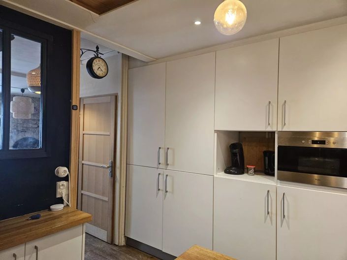 Image No.3-3 Bed House for sale