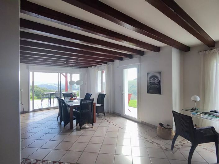 Image No.9-4 Bed House for sale