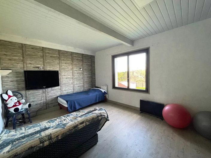 Image No.15-4 Bed House for sale