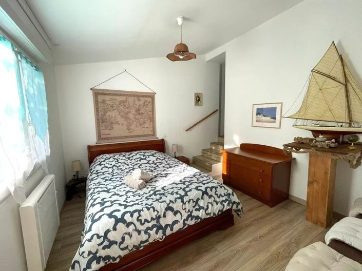 Image No.21-4 Bed House for sale