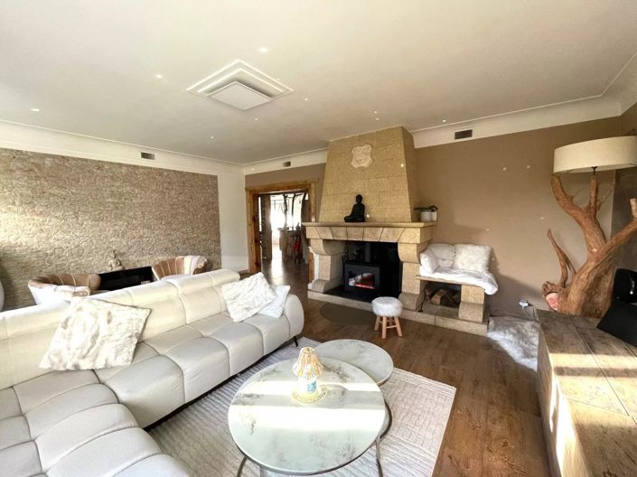 Image No.4-4 Bed House for sale