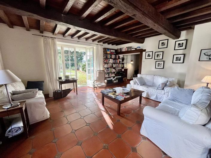 Image No.3-4 Bed House for sale