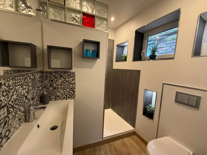 Image No.9-3 Bed House for sale