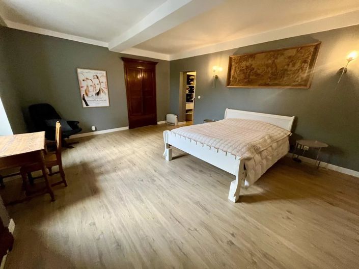 Image No.9-3 Bed Apartment for sale