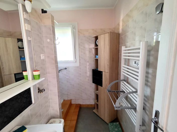 Image No.7-2 Bed House for sale