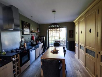 1e149808fbd63179937172f01d60073522feb4b4c9192