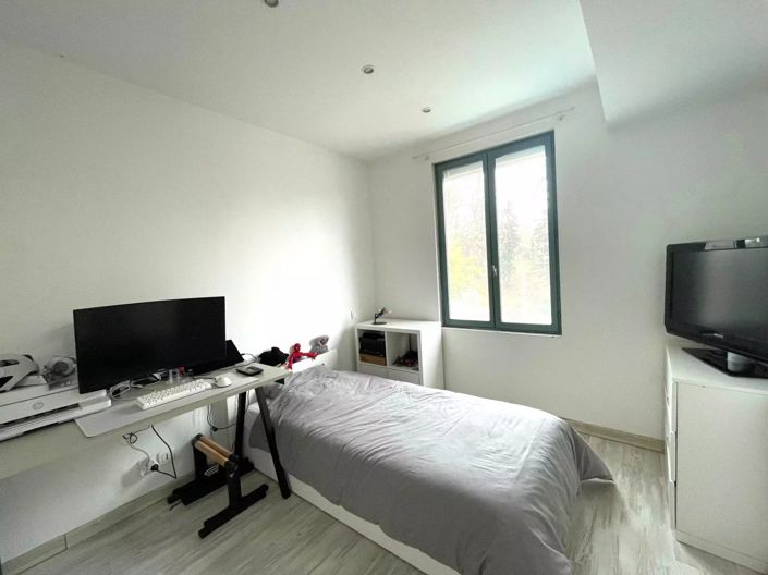 Image No.14-3 Bed House for sale