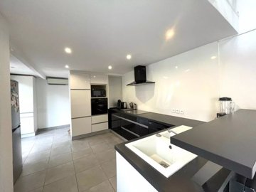 f4db0452df37b1438ca049a0fadcc4e85d495fe83f192