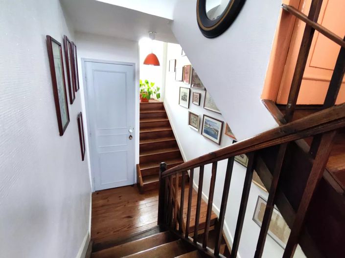 Image No.9-5 Bed House for sale