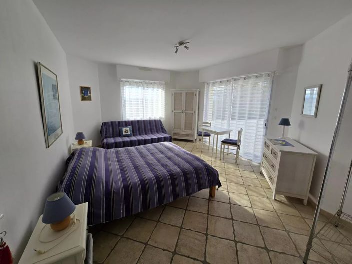 Image No.9-3 Bed House for sale