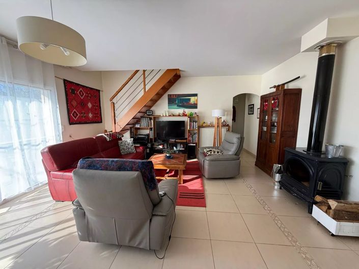 Image No.3-3 Bed House for sale