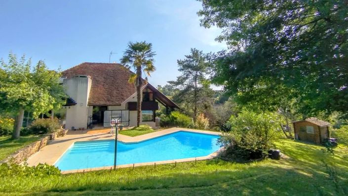 Image No.2-4 Bed House for sale