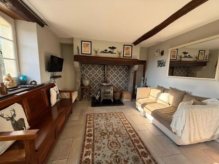 Image No.6-5 Bed House for sale