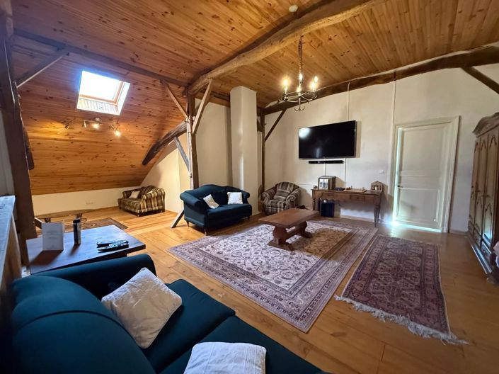 Image No.9-5 Bed House for sale