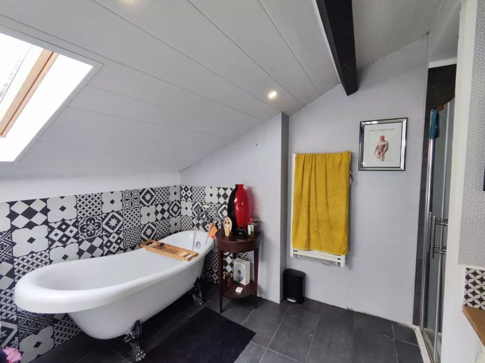 Image No.9-1 Bed Townhouse for sale