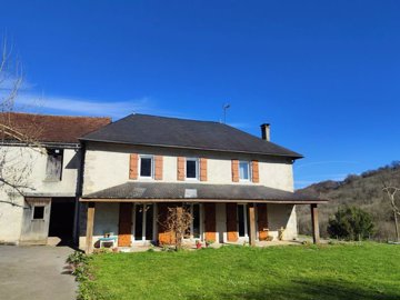 1 - Pyrenees-Atlantiques, Maison