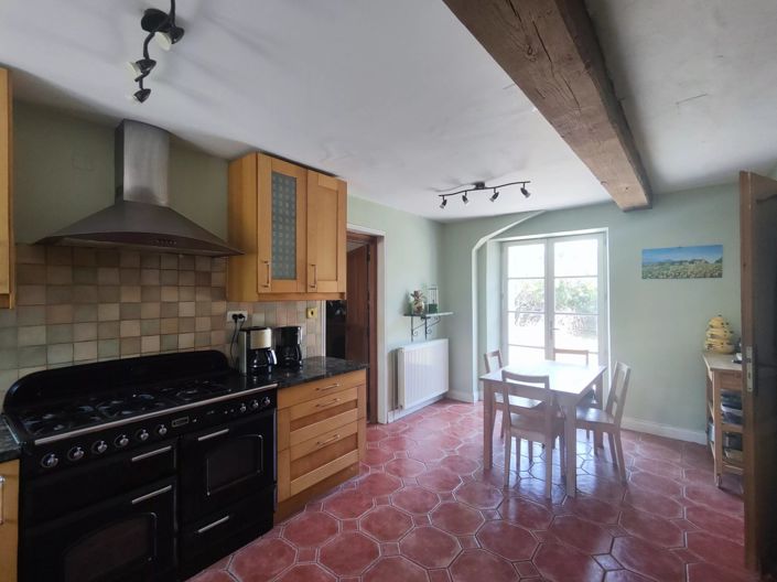 Image No.16-6 Bed House for sale