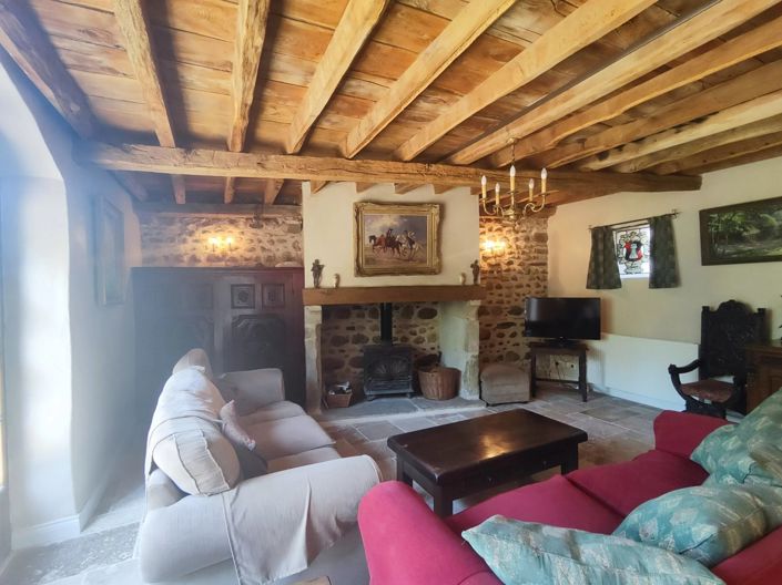 Image No.18-6 Bed House for sale