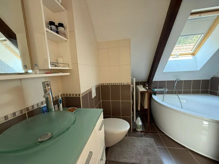 Image No.6-4 Bed House for sale