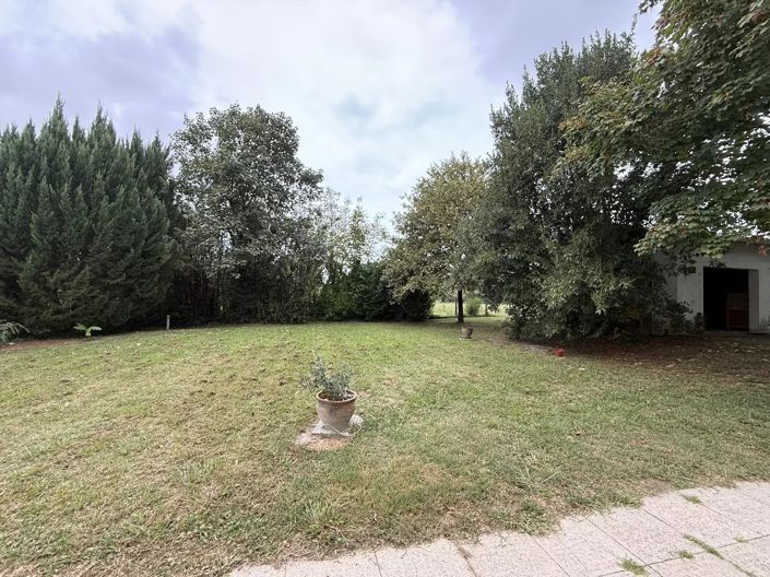 Image No.8-2 Bed House for sale