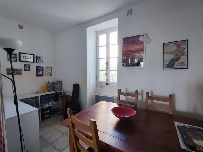 Image No.5-2 Bed House for sale