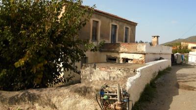 1 - Fournes, Mansion