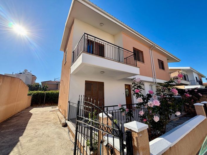 Image No.1-3 Bed Villa for sale