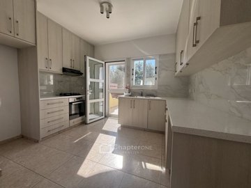 Town House For Sale  in  Chlorakas