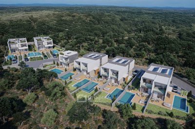 Semi Detached Villa For Sale  in  Chlorakas