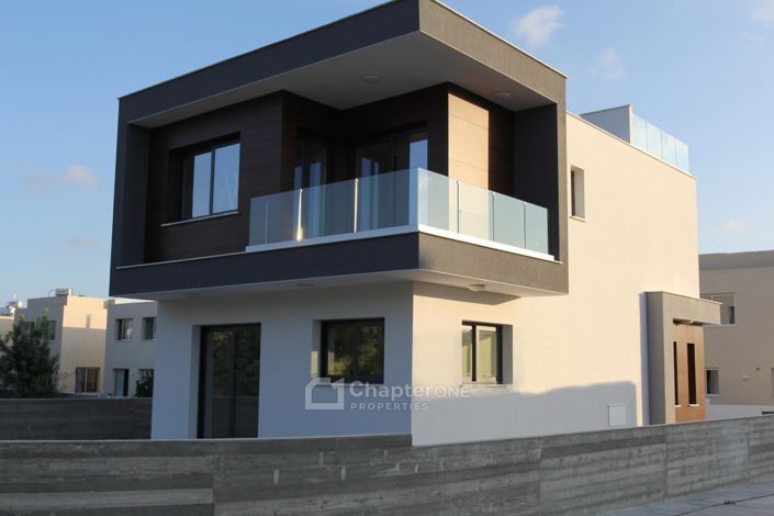 Image No.1-3 Bed Villa for sale