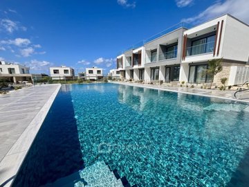 Town House For Sale  in  Chlorakas