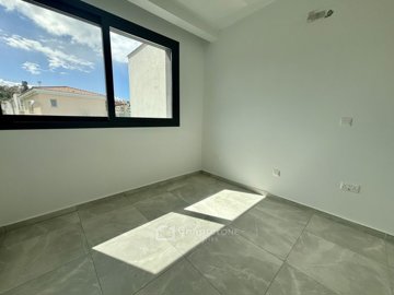 Town House For Sale  in  Chlorakas